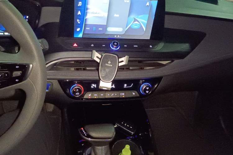 Used Buick Velite 6 2022 Plug-in Hybrid Connected Smart Edition Audio And AC Panel