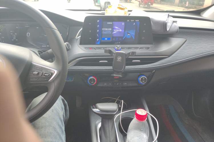 Used Buick Velite 6 2022 Connected Fashion PLUS Audio And AC Panel