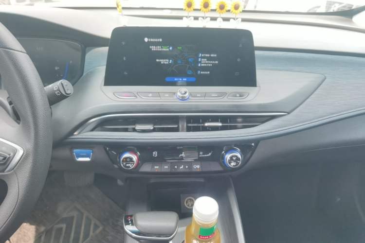 Used Buick Velite 6 2022 Plug-in Hybrid Connected & Shared Model Audio And AC Panel