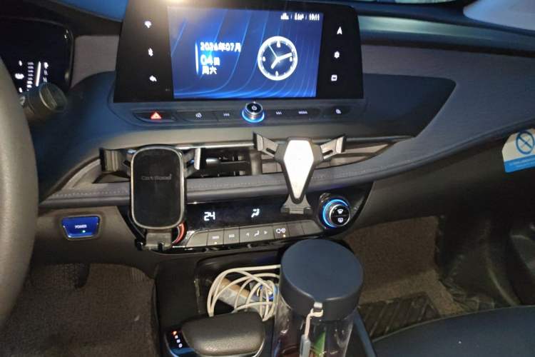 Used Buick Velite 6 2022 Connected & Shared PLUS Audio And AC Panel