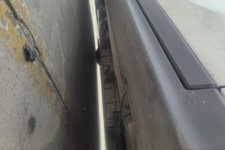Used Buick Velite 6  Chassis Front Right