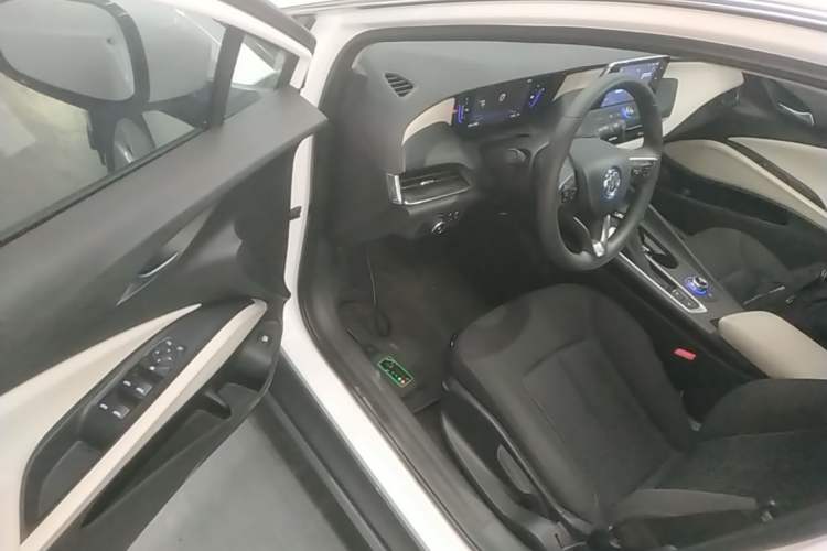 Used Buick Velite 6 2022 Plug-in Hybrid Connected Fashion Model Driver Seat