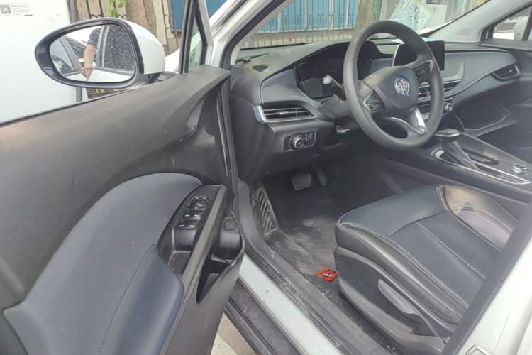 Used Buick Velite 6  Driver Seat
