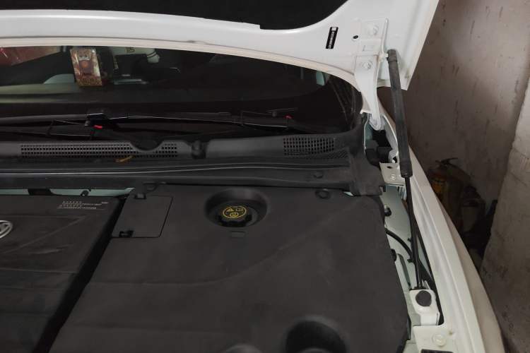 Used Buick Velite 6 2022 Plug-in Hybrid Connected Fashion Model Engine Bay Left