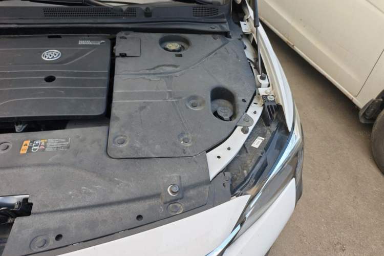 Used Buick Velite 6 2022 Plug-in Hybrid Connected & Shared Model Engine Bay Left