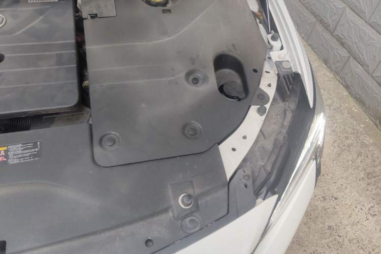Used Buick Velite 6 2022 Plug-in Hybrid Connected Fashion Model Engine Bay Left