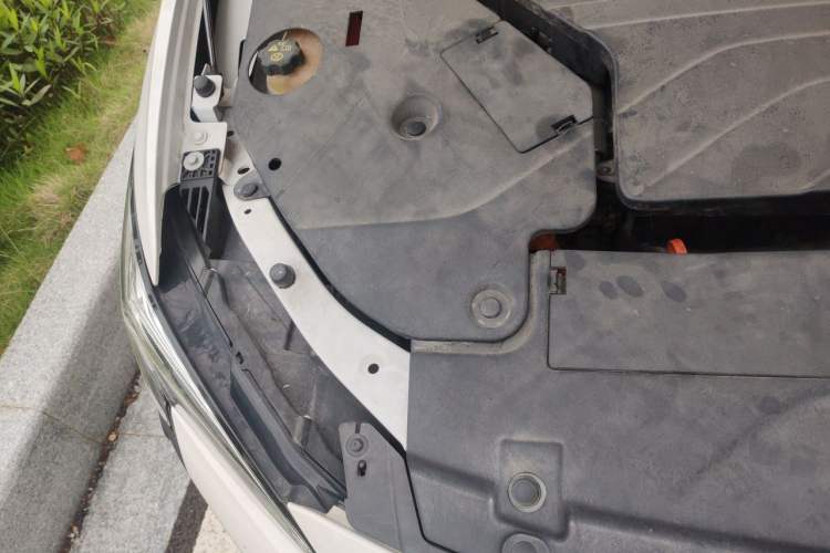 Used Buick Velite 6 2022 Plug-in Hybrid Connected Smart Edition Engine Bay Right
