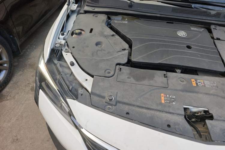 Used Buick Velite 6 2022 Plug-in Hybrid Connected & Shared Model Engine Bay Right