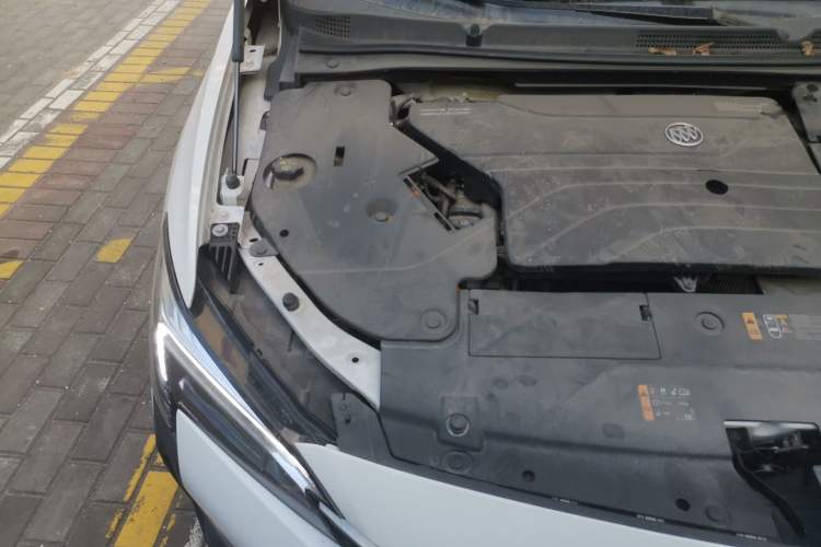 Used Buick Velite 6 2022 Plug-in Hybrid Connected & Shared Model Engine Bay Right