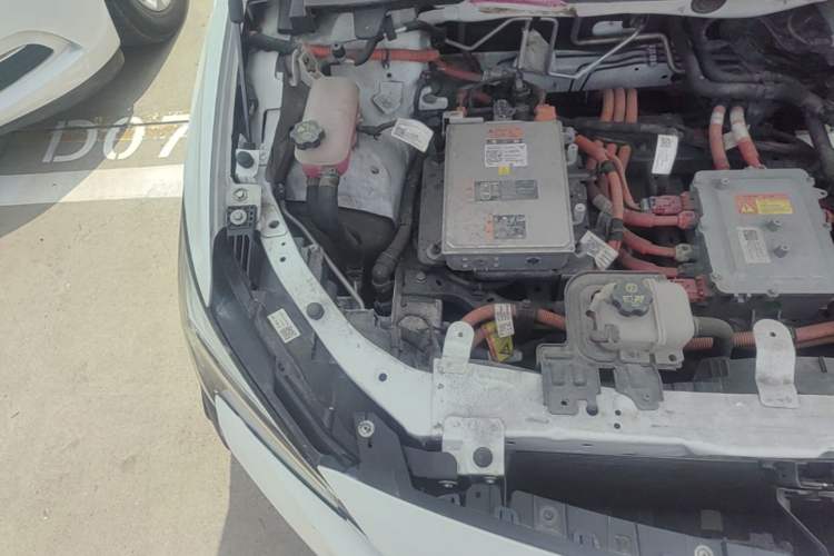 Used Buick Velite 6  Engine Bay Right