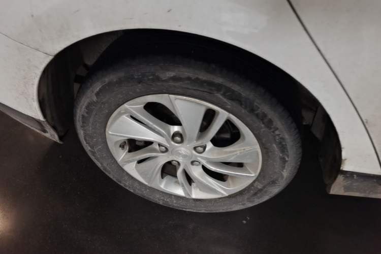 Used Buick Velite 6 2022 Plug-in Hybrid Connected Fashion Model Exterior 2
