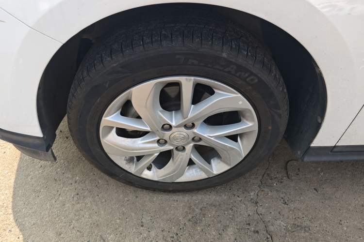 Used Buick Velite 6 2022 Connected Fashion PLUS Exterior 4