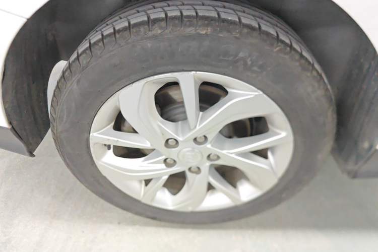 Used Buick Velite 6 2022 Connected & Shared PLUS Exterior 5