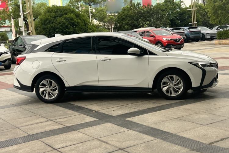 Used Buick Velite 6 2022 Plug-in Hybrid Connected Fashion Model Exterior 5