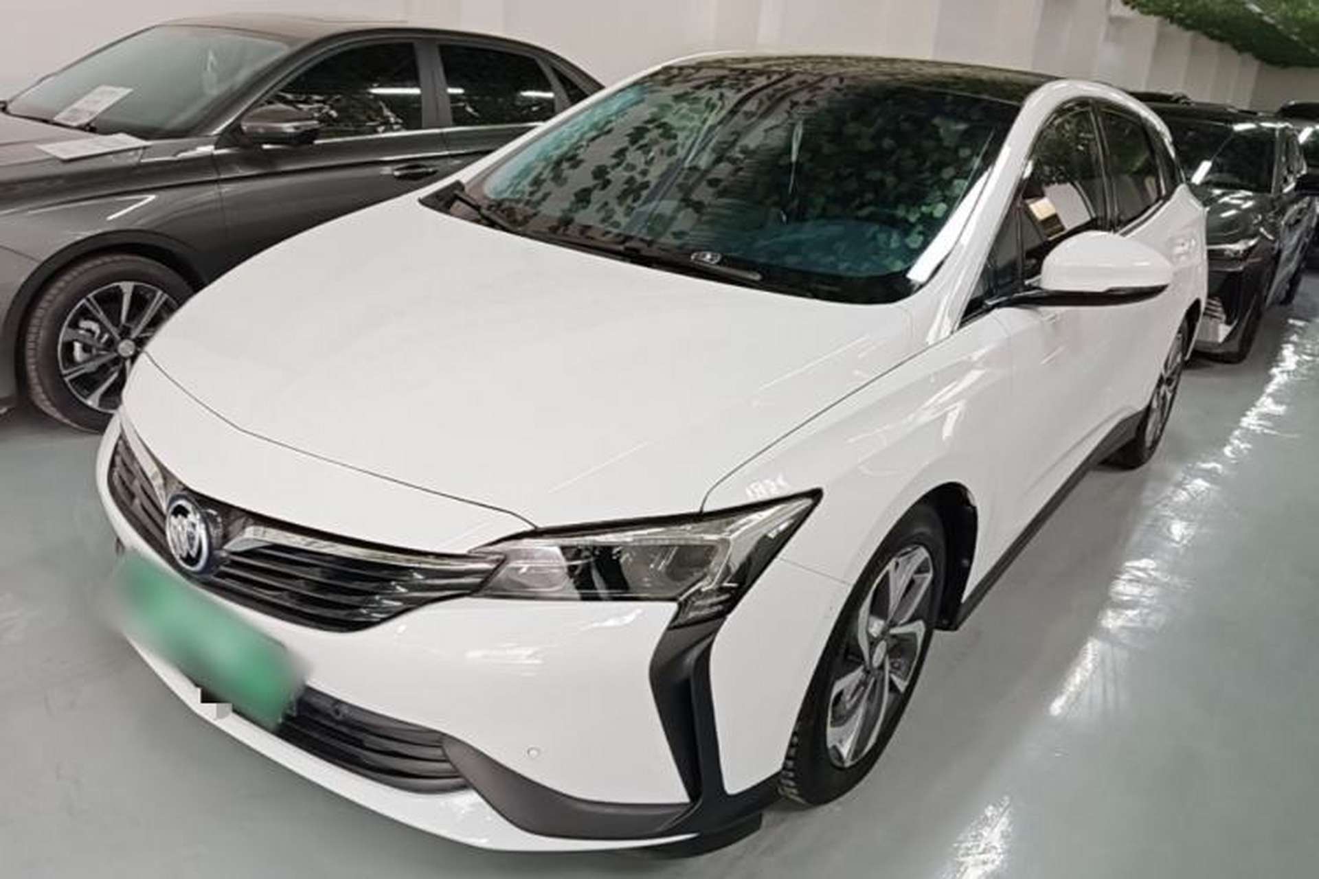 Used Buick Velite 6 2022 Plug-in Hybrid Connected Smart Model Front Left 45 Deg