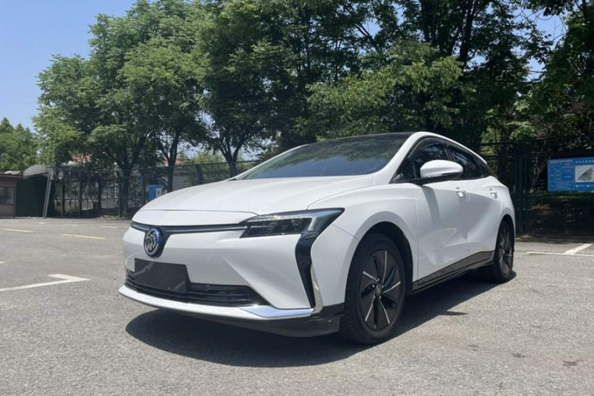 Used Buick Velite 6 2022 Connected Intelligence PLUS Version Front Left 45 Deg