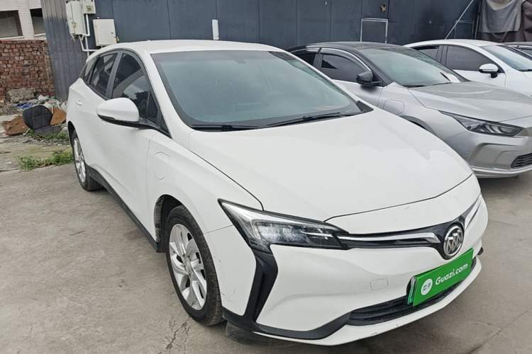 Used Buick Velite 6 2022 Connected Fashion PLUS Front Right 45 Deg