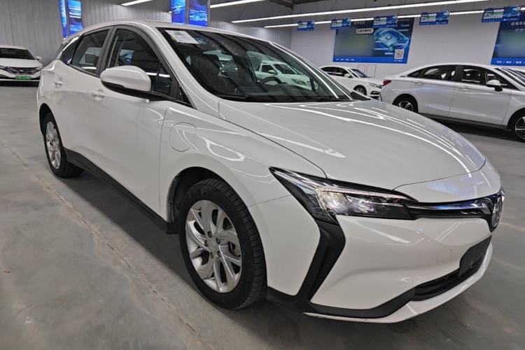 Used Buick Velite 6 2022 Connected & Shared PLUS Front Right 45 Deg