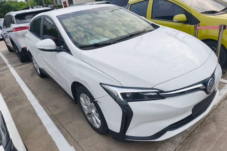 Used Buick Velite 6 2022 Connected & Shared PLUS Front Right 45 Deg