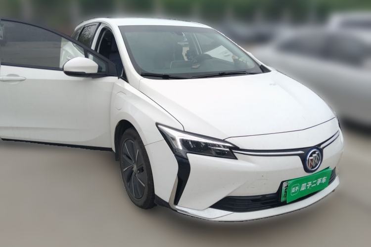 Used Buick Velite 6 2022 Connected Fashion PLUS Front Right 45 Deg