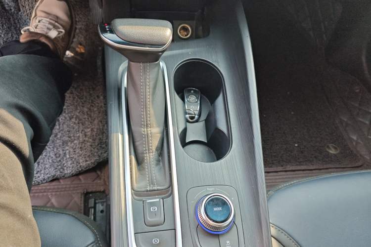 Used Buick Velite 6 2022 Connected Fashion PLUS Gear Lever