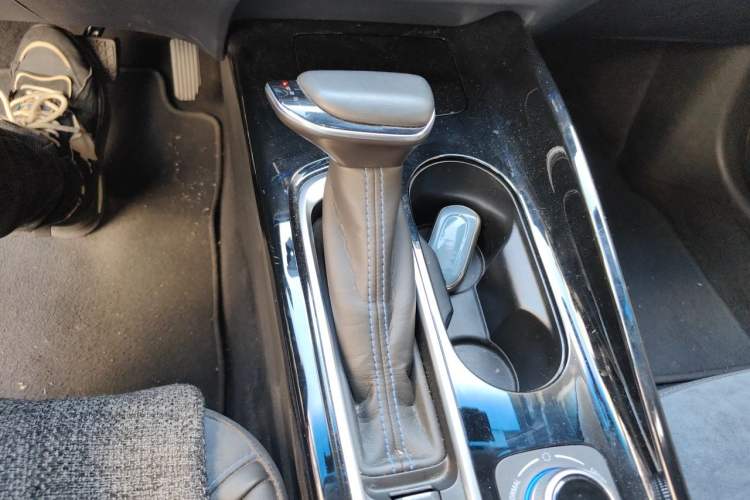 Used Buick Velite 6 2022 Plug-in Hybrid Connected Smart Model Gear Lever