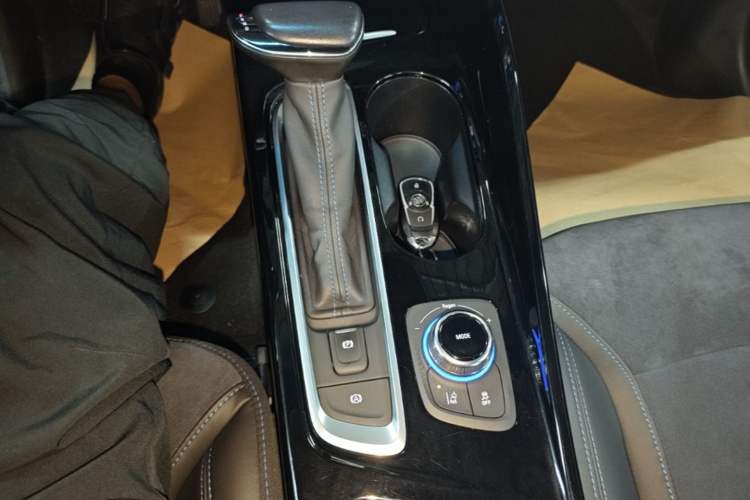Used Buick Velite 6 2022 Connected Smart PLUS Gear Lever