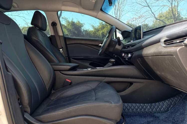 Used Buick Velite 6 2022 Plug-in Hybrid Connected & Shared Model Interior 1