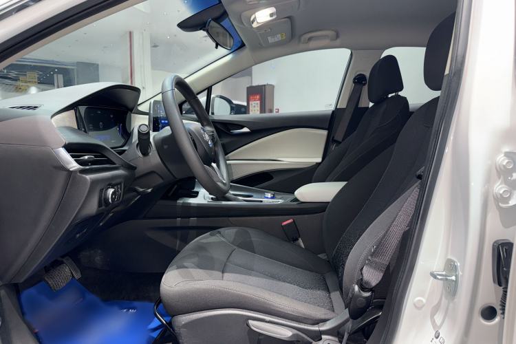 Used Buick Velite 6 2022 Plug-in Hybrid Connected Fashion Model Interior 2