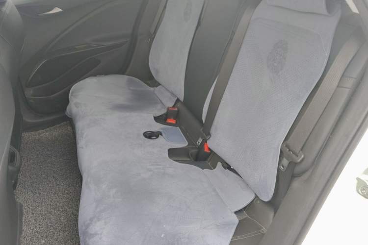 Used Buick Velite 6 2022 Connected Fashion PLUS Interior 4