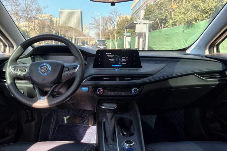 Used Buick Velite 6 2022 Plug-in Hybrid Connected & Shared Model Interior 4