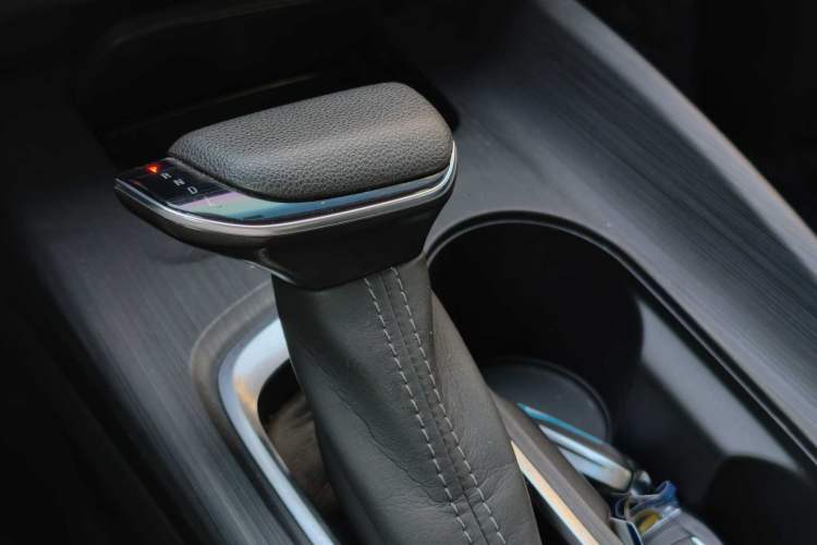 Used Buick Velite 6 2022 Plug-in Hybrid Connected & Shared Model Interior 7