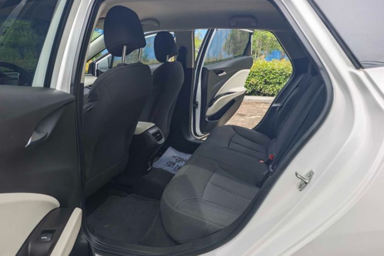 Used Buick Velite 6 2022 Plug-in Hybrid Connected Fashion Model Interior 8