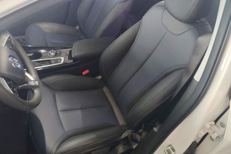 Used Buick Velite 6 2022 Plug-in Hybrid Connected Smart Edition Left Front Seat