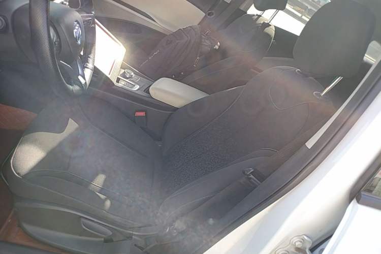 Used Buick Velite 6 2022 Plug-in Hybrid Connected Fashion Model Left Front Seat