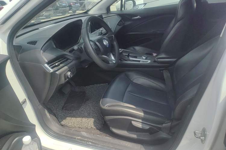 Used Buick Velite 6  Left Front Seat