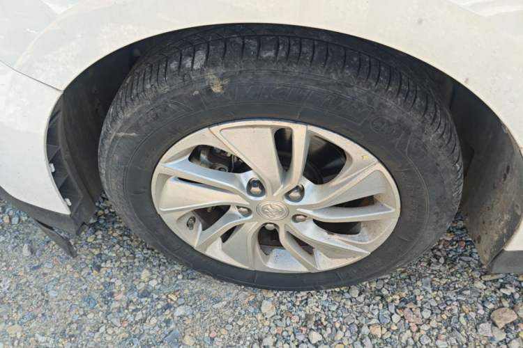 Used Buick Velite 6 2022 Plug-in Hybrid Connected & Shared Model Left Front Wheel Hub