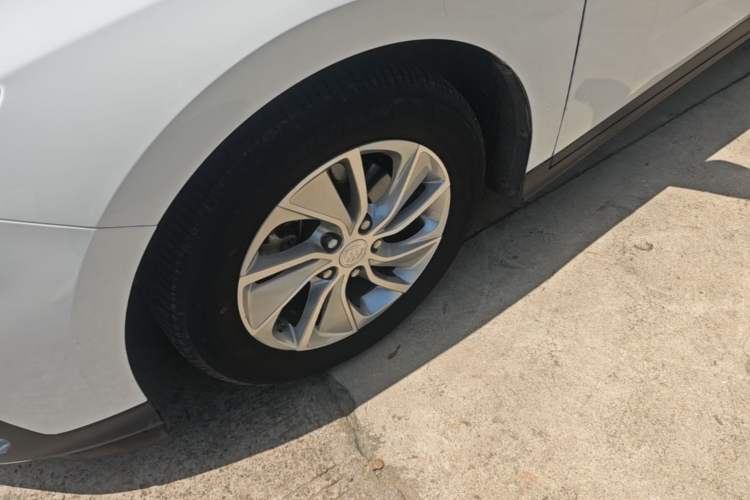 Used Buick Velite 6 2022 Plug-in Hybrid Connected Fashion Model Left Front Wheel Hub