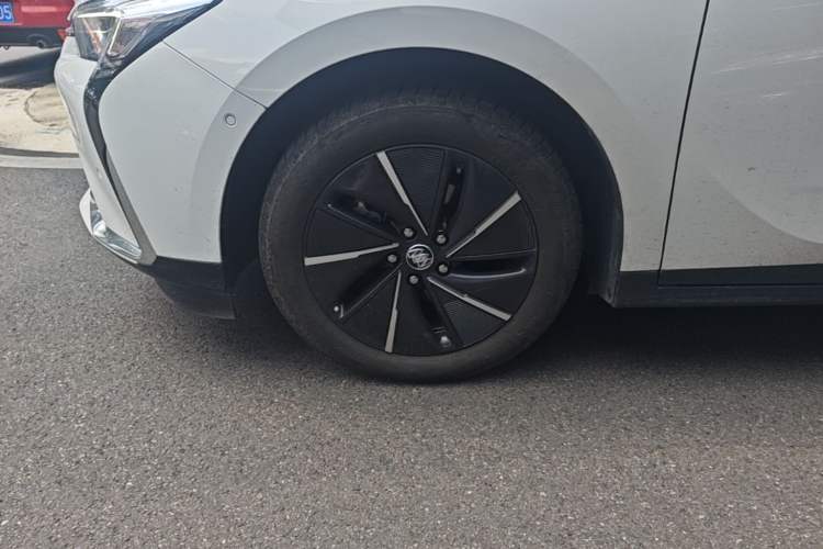 Used Buick Velite 6 2022 Connected Intelligence PLUS Version Left Front Wheel Hub
