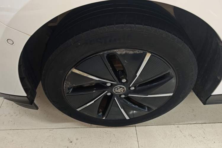 Used Buick Velite 6 2022 Connected Smart PLUS Left Front Wheel Hub