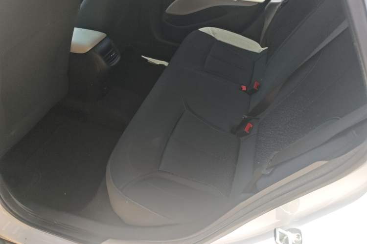 Used Buick Velite 6 2022 Plug-in Hybrid Connected Fashion Model Left Rear Seat