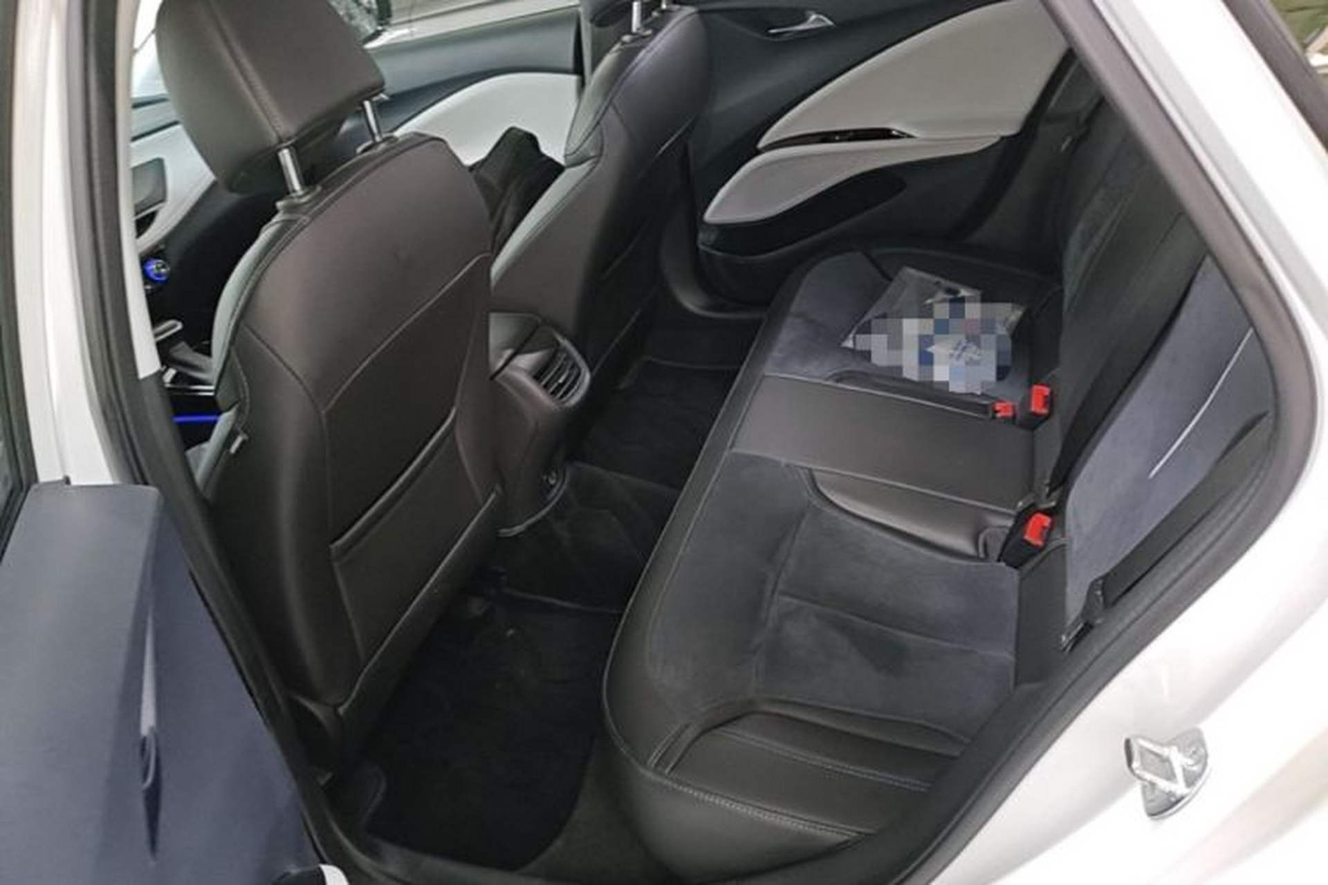 Used Buick Velite 6 2022 Plug-in Hybrid Connected Smart Model Left Rear Seat