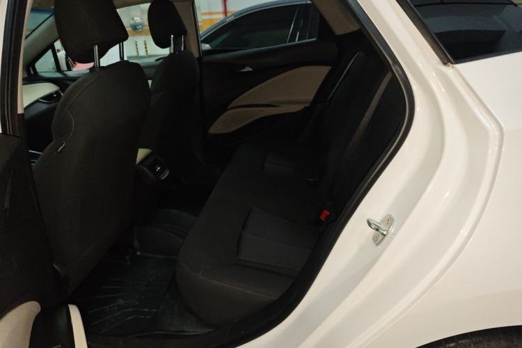 Used Buick Velite 6 2022 Plug-in Hybrid Connected Fashion Model Left Rear Seat