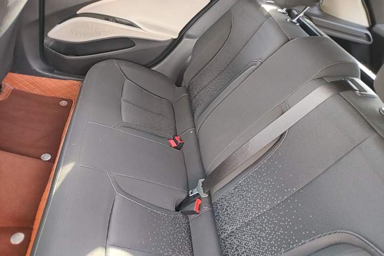 Used Buick Velite 6 2022 Plug-in Hybrid Connected Fashion Model Left Rear Seat