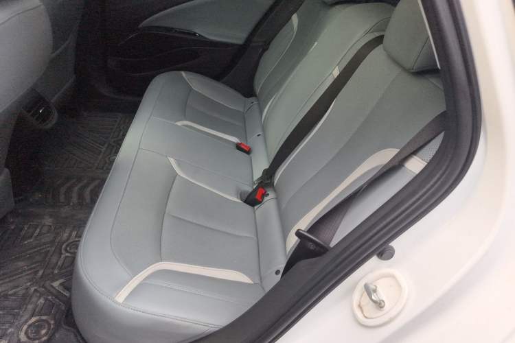 Used Buick Velite 6 2022 Connected Intelligence PLUS Version Left Rear Seat