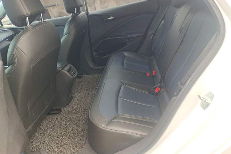 Used Buick Velite 6 2022 Connected Intelligence PLUS Version Left Rear Seat