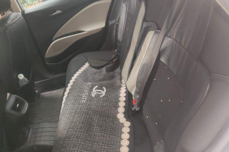 Used Buick Velite 6 2022 Plug-in Hybrid Connected Fashion Model Left Rear Seat