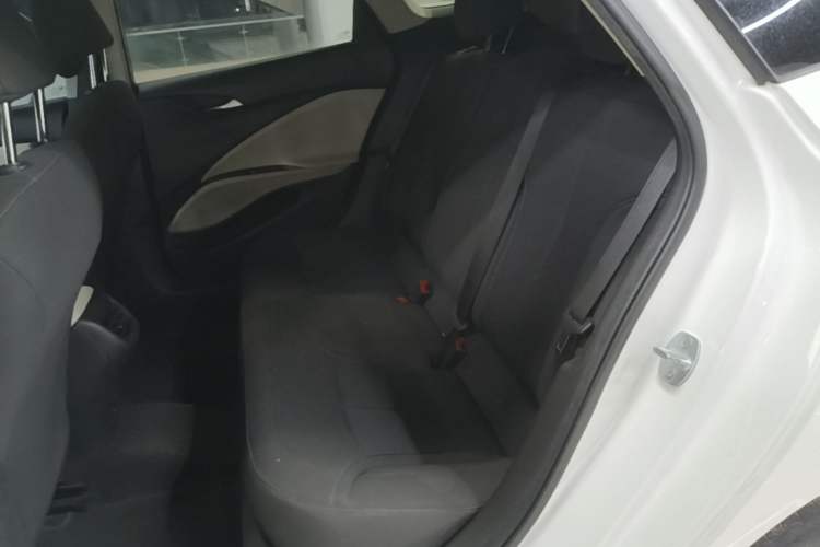 Used Buick Velite 6 2022 Plug-in Hybrid Connected Fashion Model Left Rear Seat