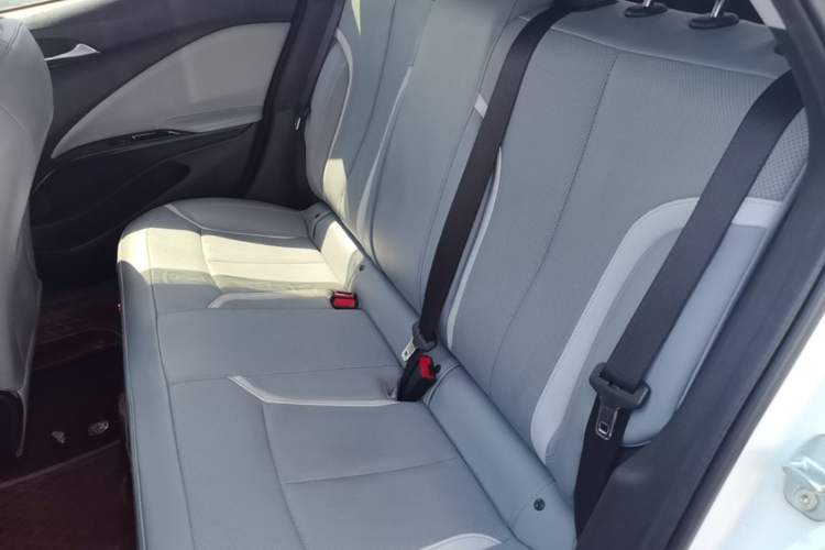 Used Buick Velite 6 2022 Connected Intelligence PLUS Version Left Rear Seat