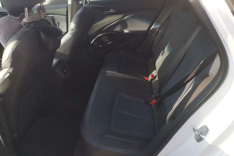 Used Buick Velite 6 2022 Plug-in Hybrid Connected & Shared Model Left Rear Seat